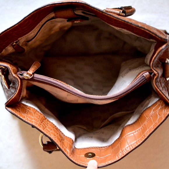 Michael Kors Authentic Hamilton Crocodile Satchel - Picture 6 of 9